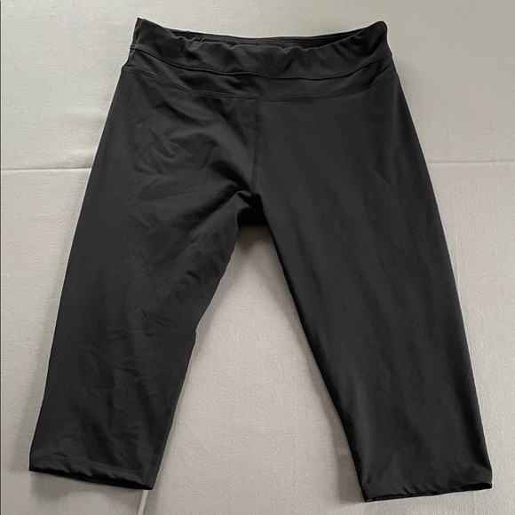 Balance Collection Pants - Black Capris Leggings